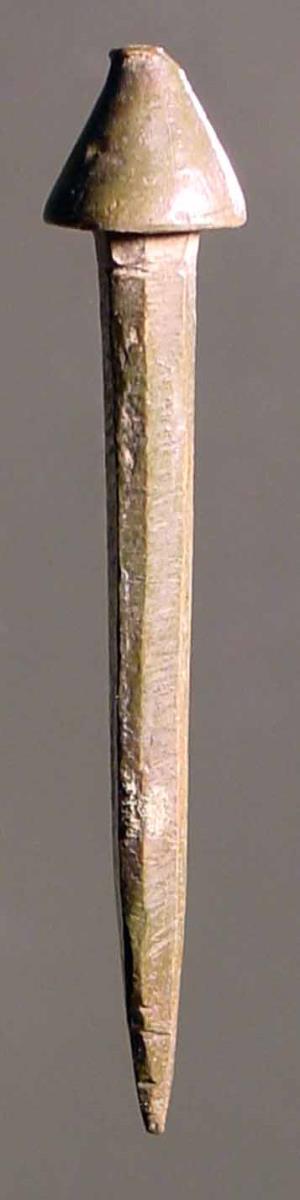 Nagel mit Kegelkopf