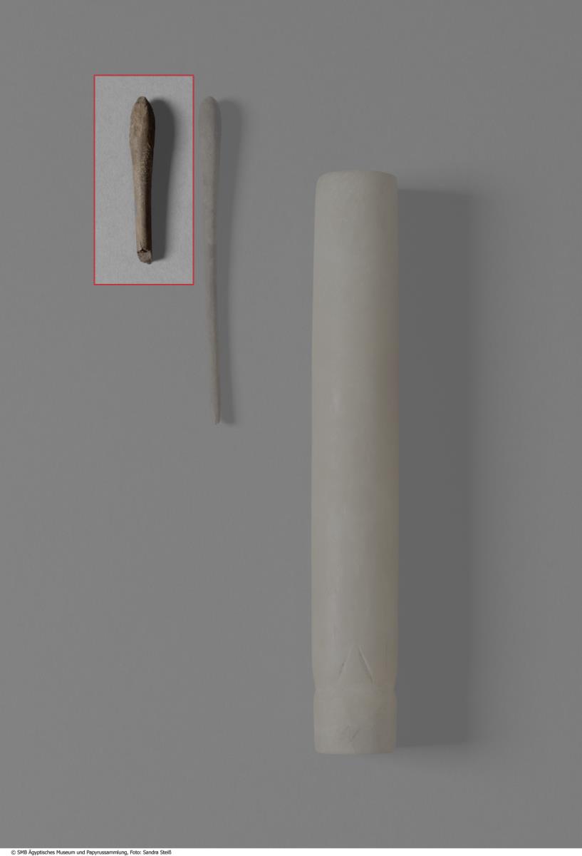 Fragment eines Schminkstäbchens