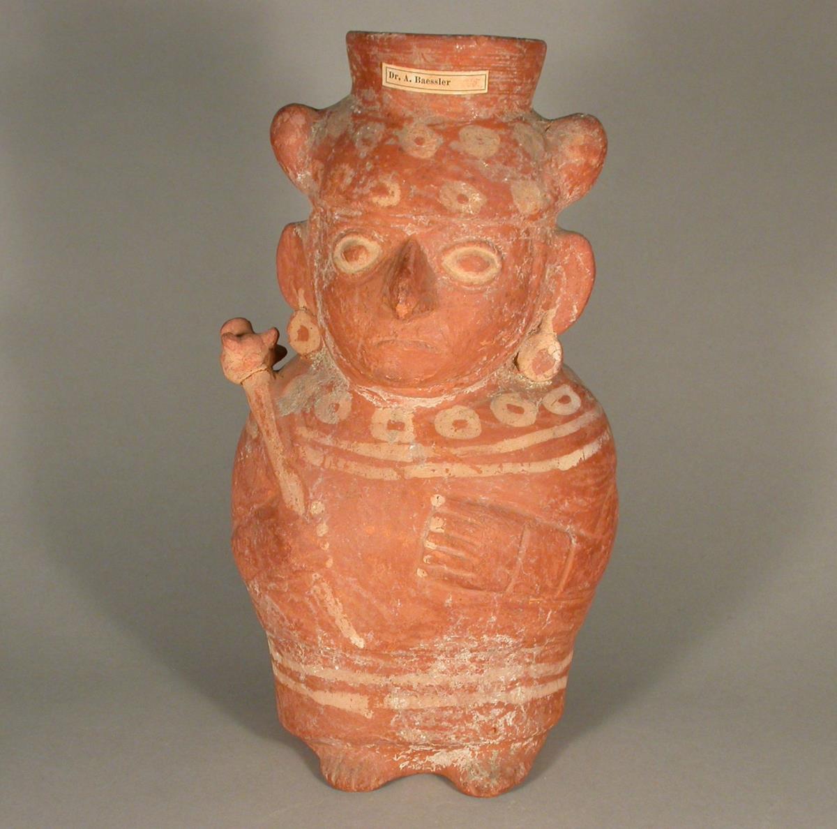 Stehende anthropomorphe Figur