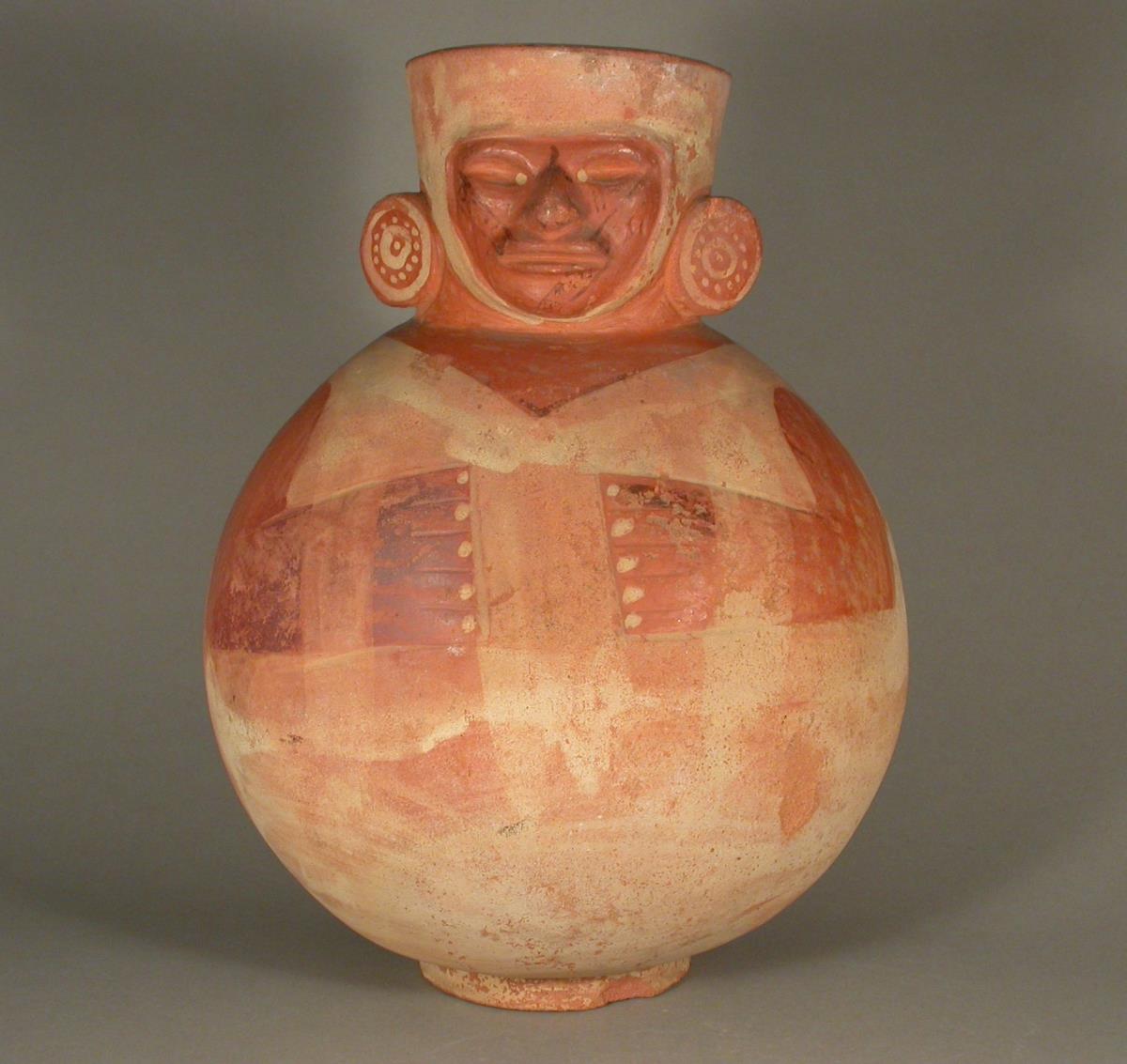 Stehende anthropomorphe Figur