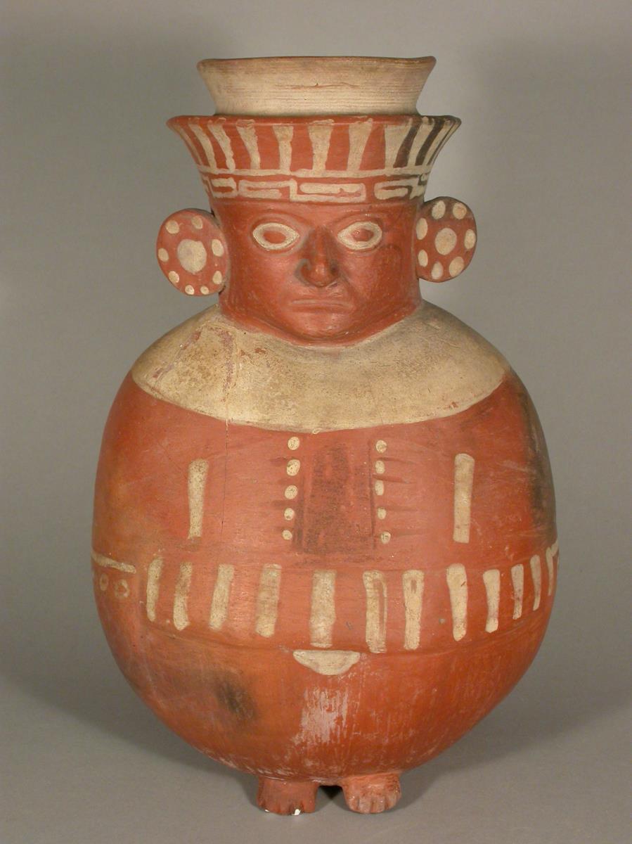Stehende anthropomorphe Figur