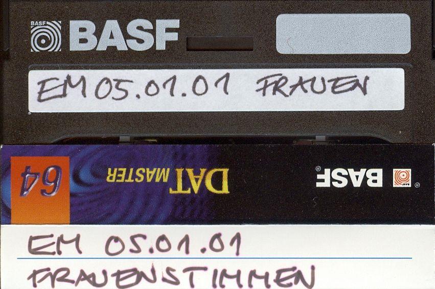 EM(=Ethnomagazin) 05.01.01. Frauenstimmen