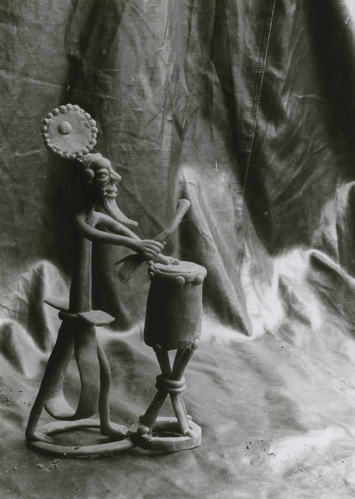 Fumban: Wachsfigur eines Trommlers im Museum von Fumban