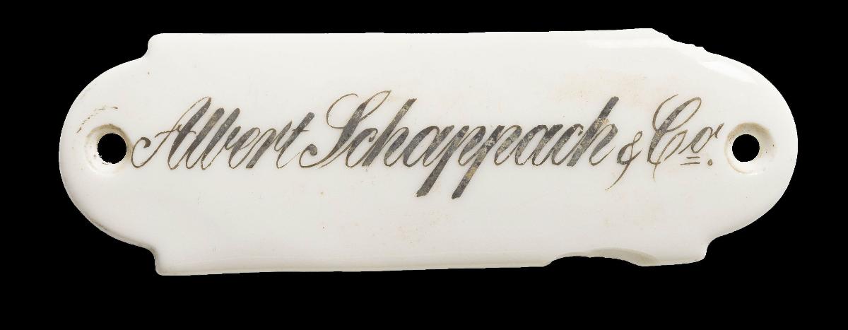 Namensschild "Albert Schappach & Co."