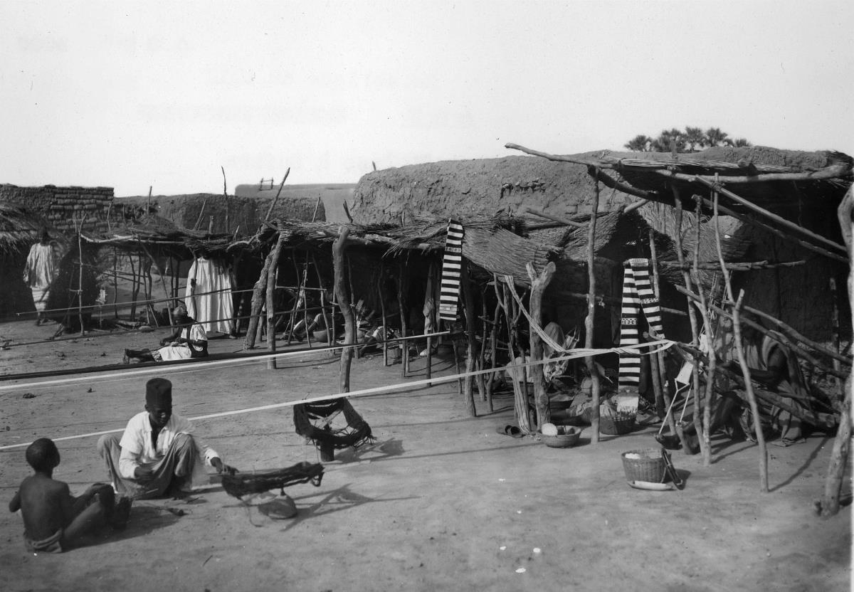 Tisserands indigènes à Sofara