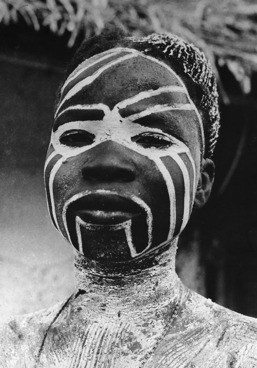 Village de Sakre (subdivision de Guiglo) Danseuse Guéré