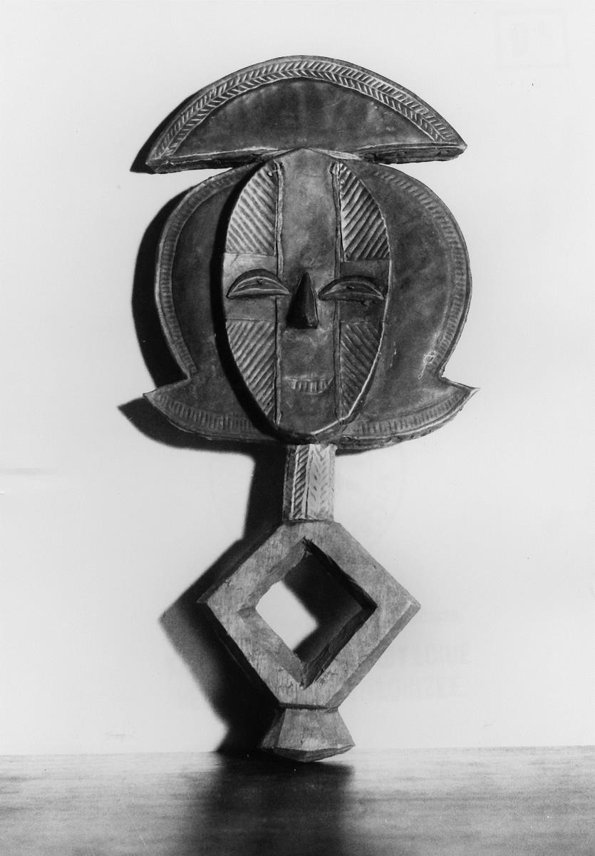 Masque en bois