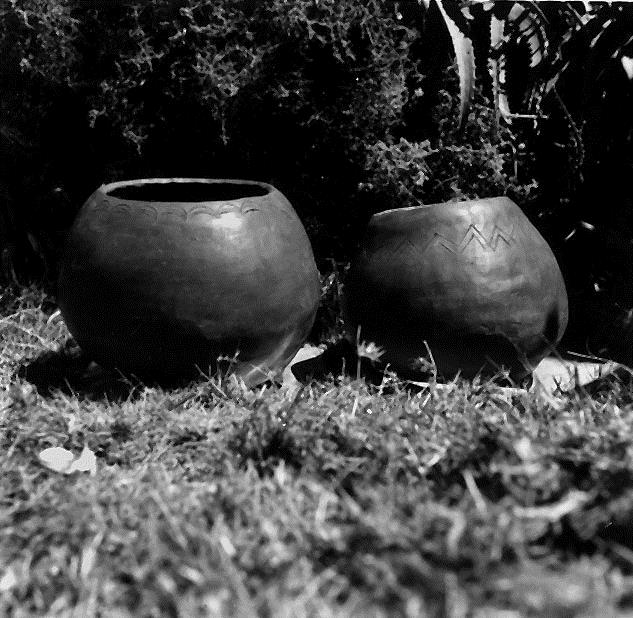 Baking of the pots follows on their complete drying