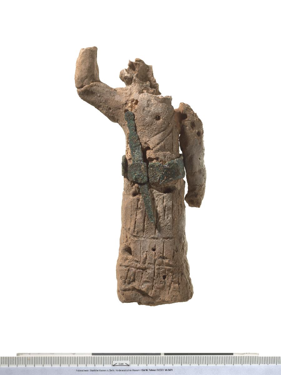 Stehende männliche Figur