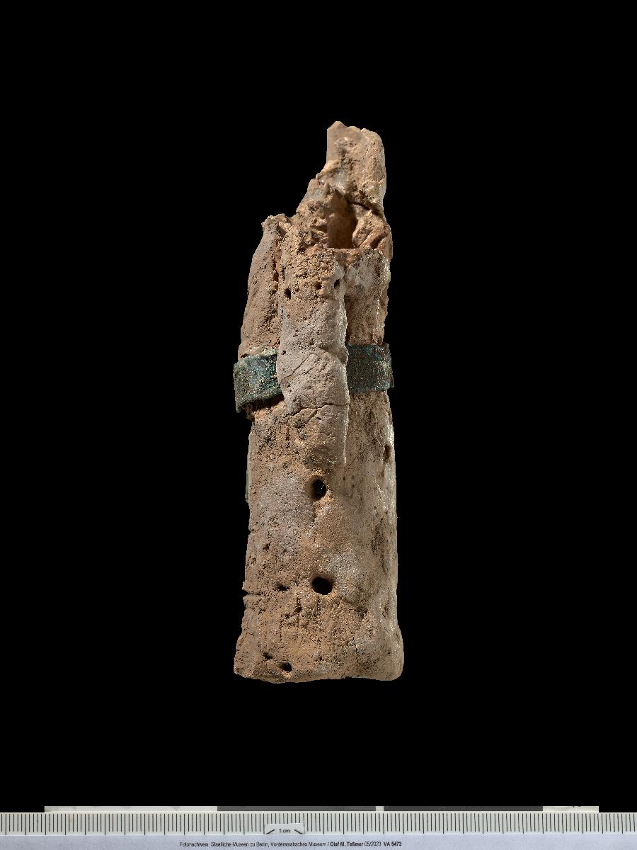 Stehende männliche Figur