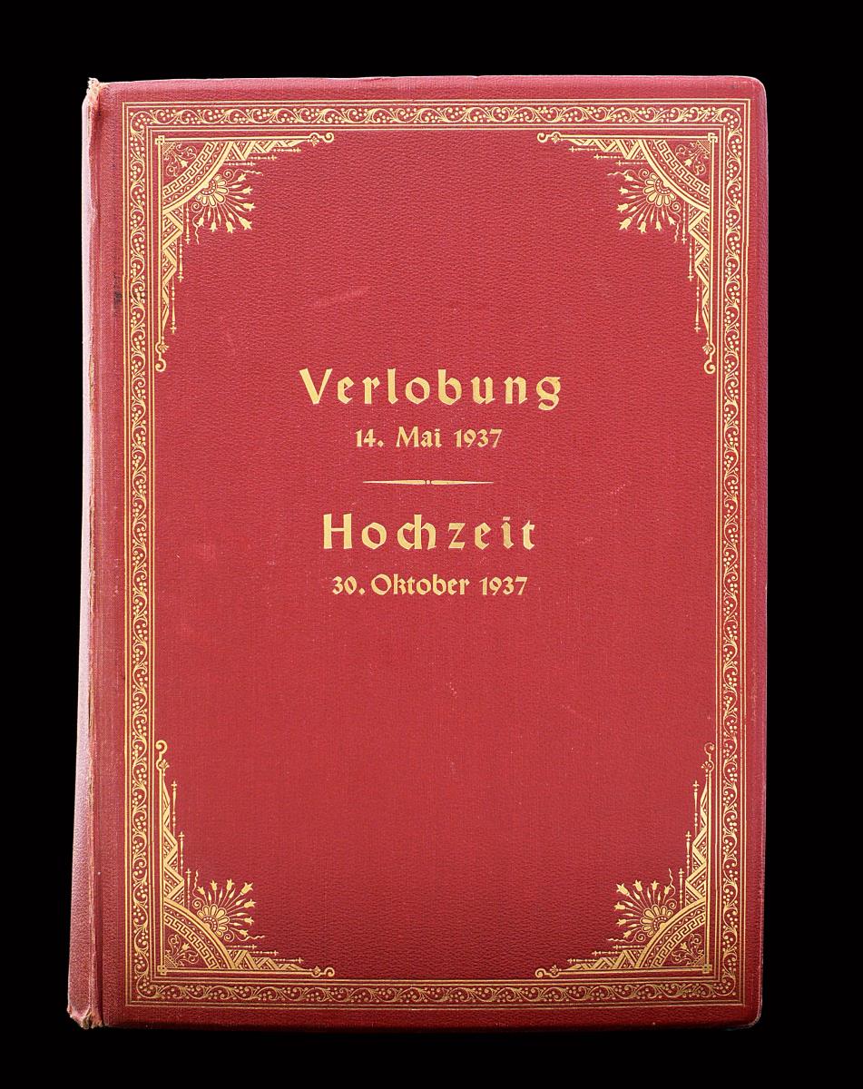 Verlobung 14. Mai 1937. Hochzeit 30. Oktober 1937.