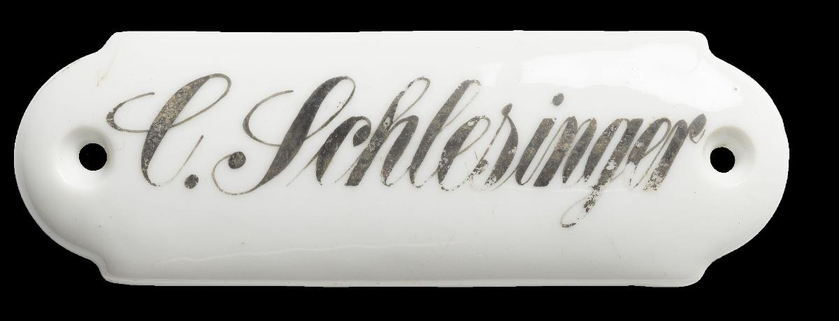 Namensschild "C. Schlesinger"