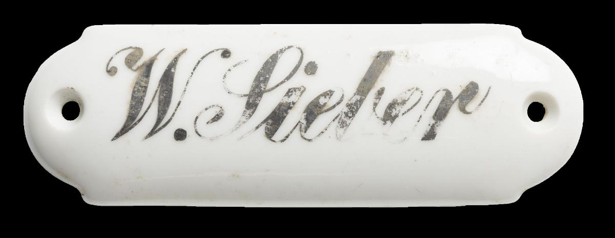 Namensschild "W. Sieber"