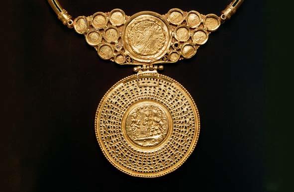 "Enkolpion"