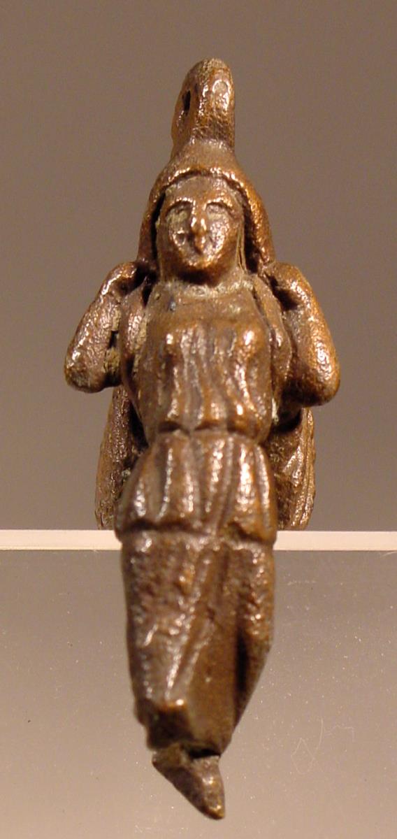 Kleine Statuette der Victoria mit Öse zum Aufhängen