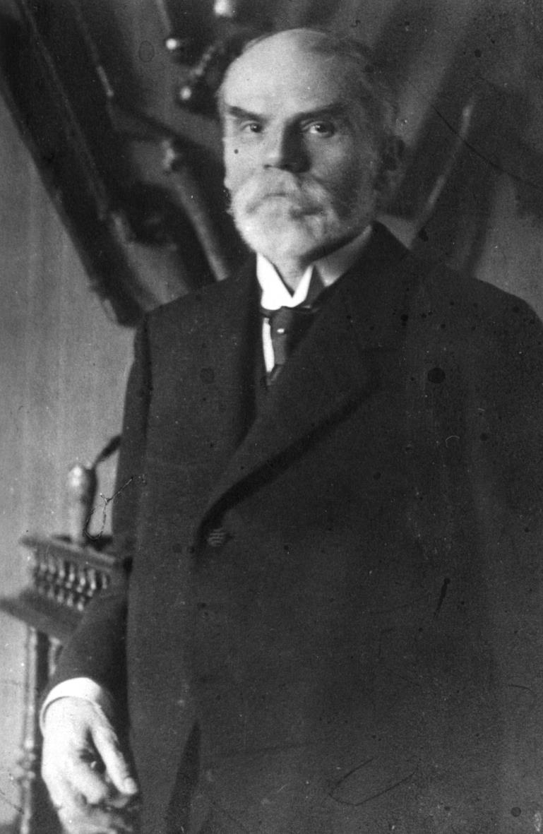 Portraitaufnahme von Paul Staudinger