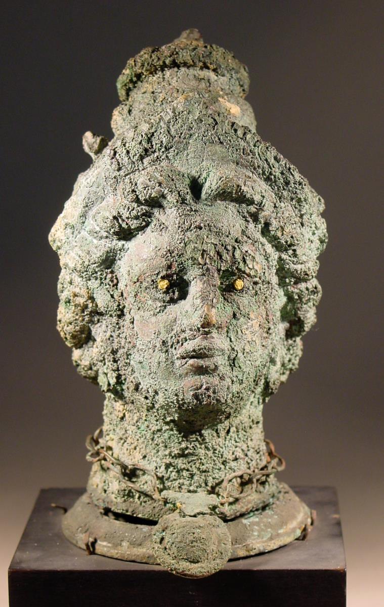 Kopfgefäβ. Göttin (Aphrodite ?)
