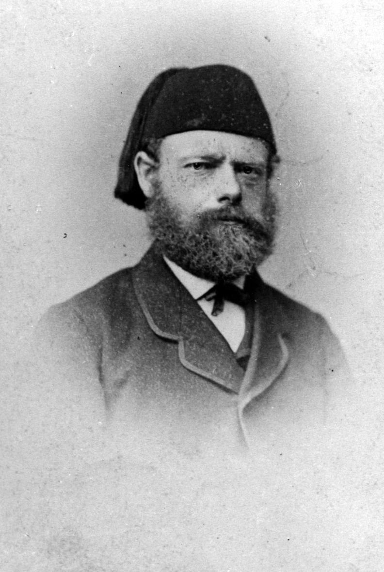 Portraitaufnahme von Prof. Karl Benjamin Klunziger