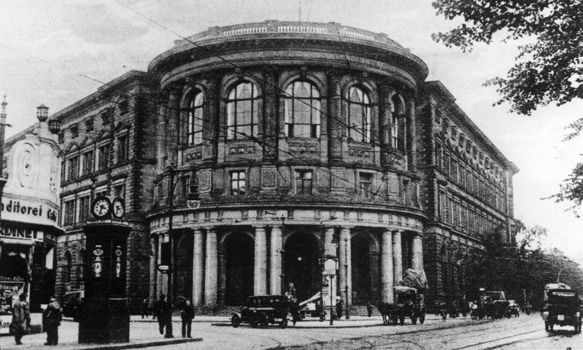 Königliches Museum für Völkerkunde in der Königgrätzer Strasse, Ecke Prinz- Albrecht-Straße, Berlin; erbaut 1880-1886
