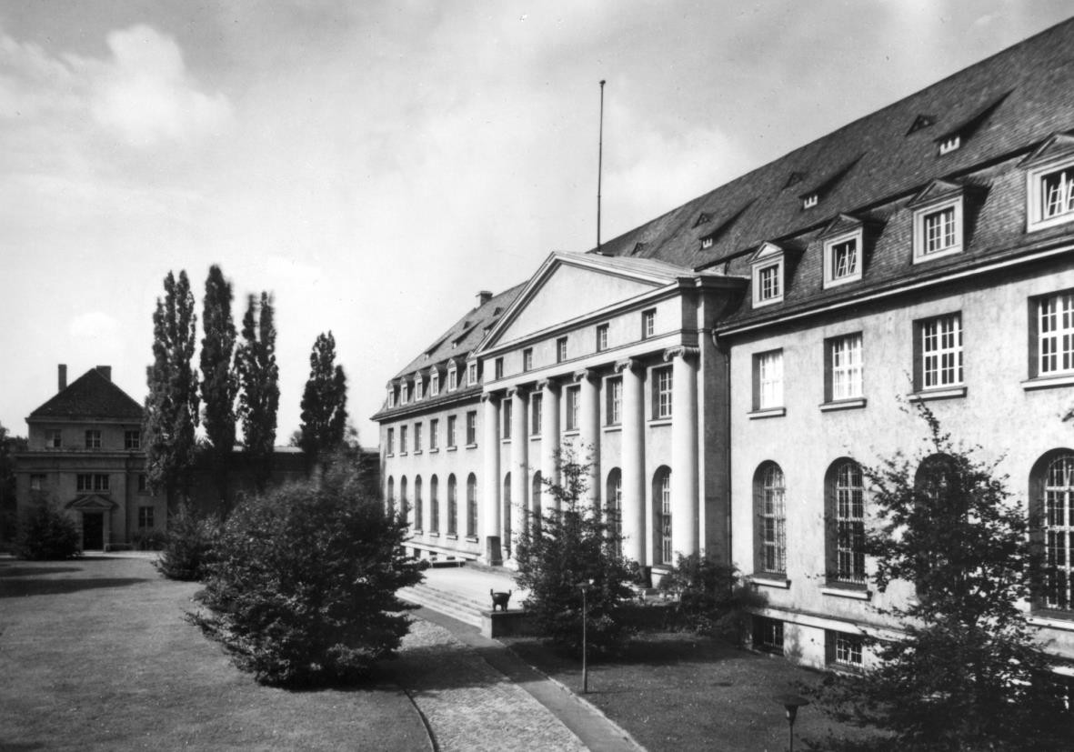 Altbau-Dahlem