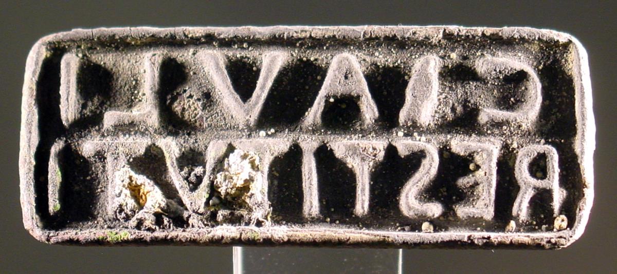 Stempel mit Inschrift C.AVLI / RESTITVTI und Siegelring BAR