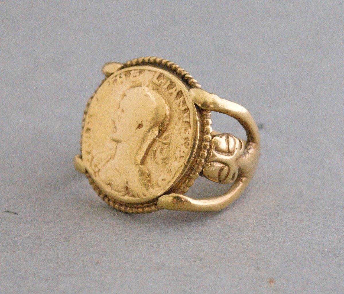 Münz-Fingerring aus dem "Mainzer Goldschmuck"