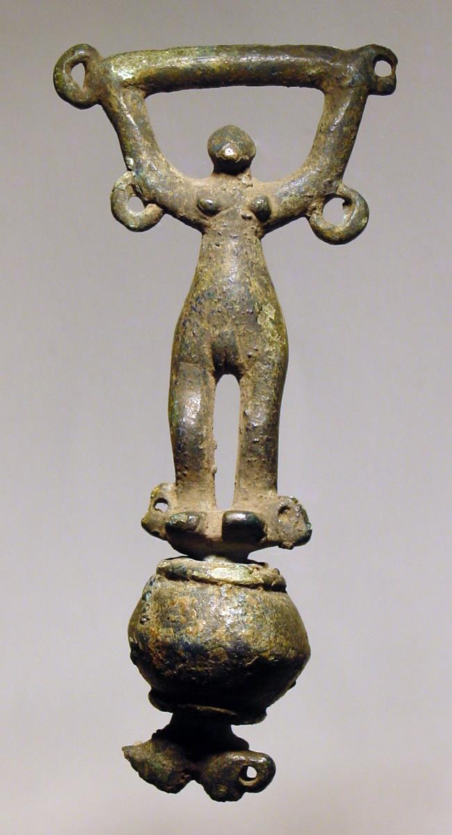 Geräteteil mit Frauenfigur (zum Pferdezaumzeug gehörig)