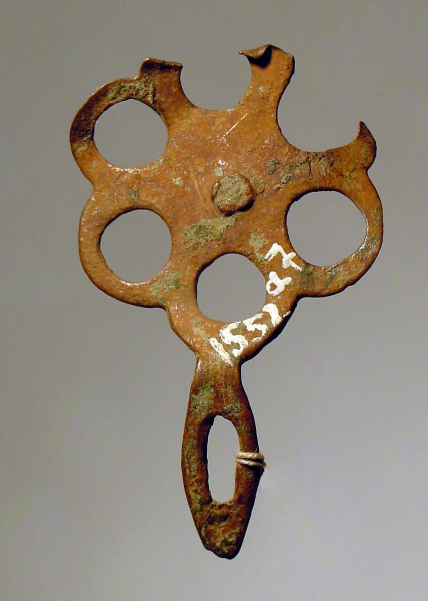 Kleiner Anhänger mit Ring