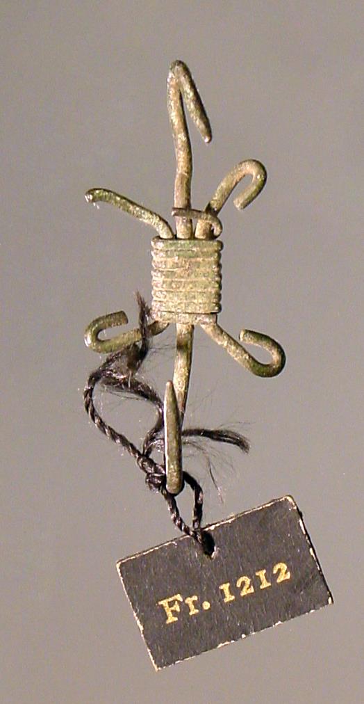 Angelhaken, zwei gröβere, vier kleinere