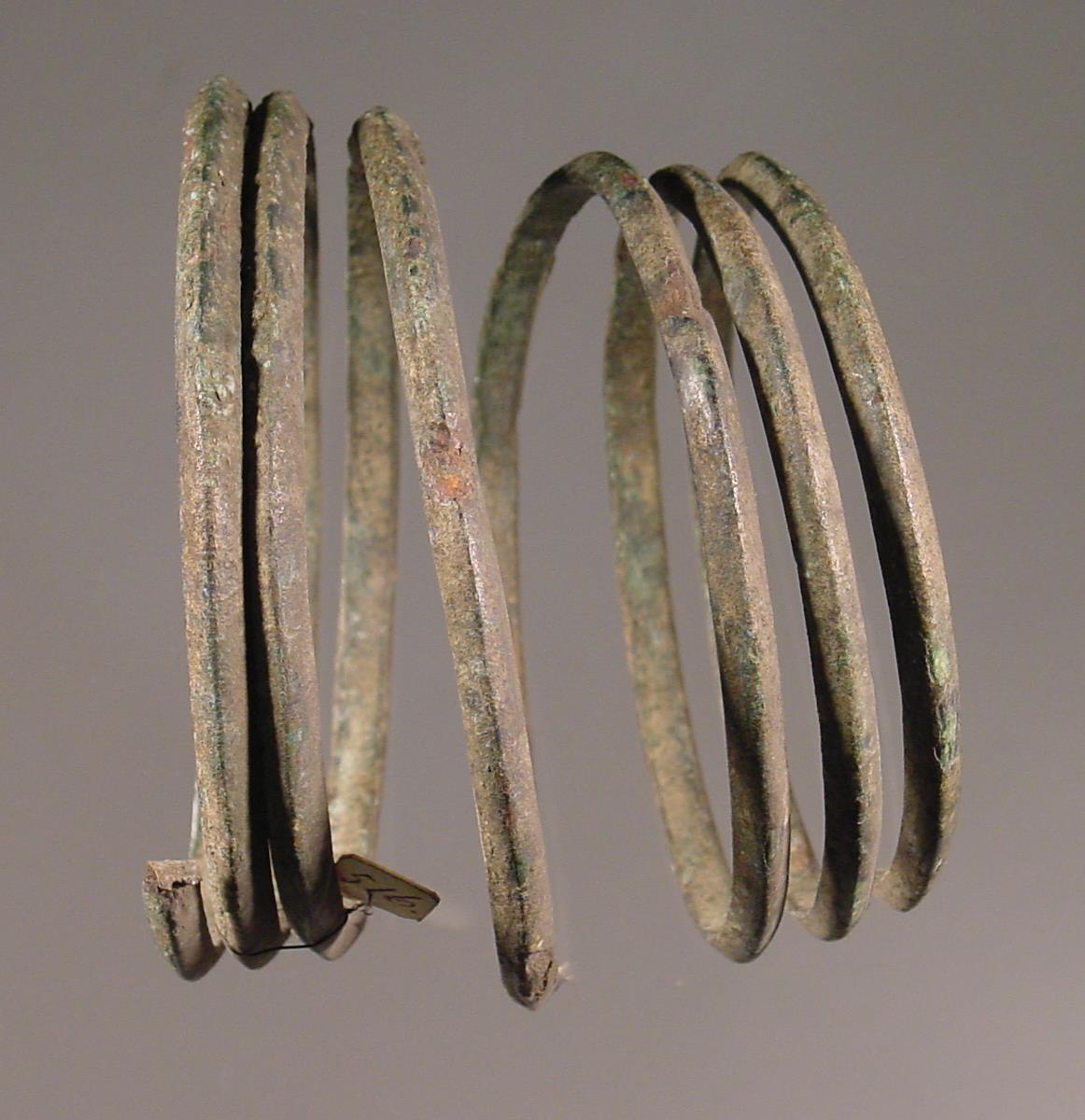 Armring in Form einer Spirale