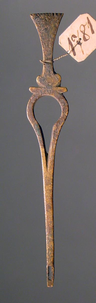 Gerät, nadelartig
