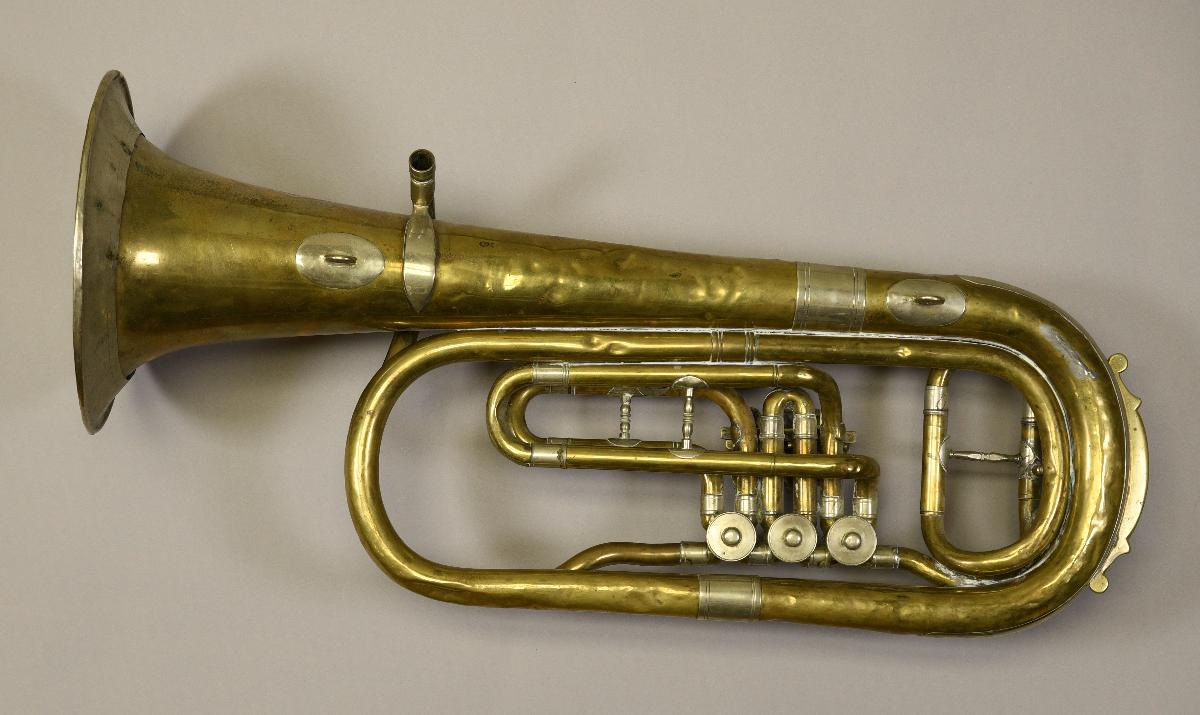 Tuba mit drei Drehventilen in Form eines Tenorhorns