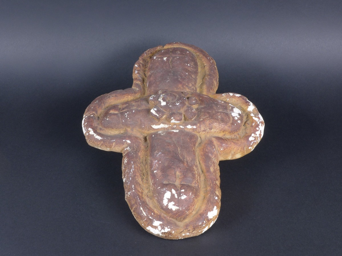 Gebildebrot, Kreuz, Gipsabguss