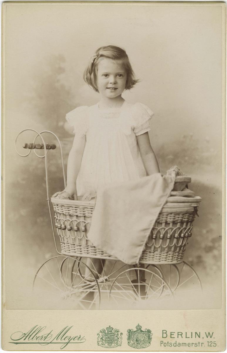 Porträt der Erna Brettschneider