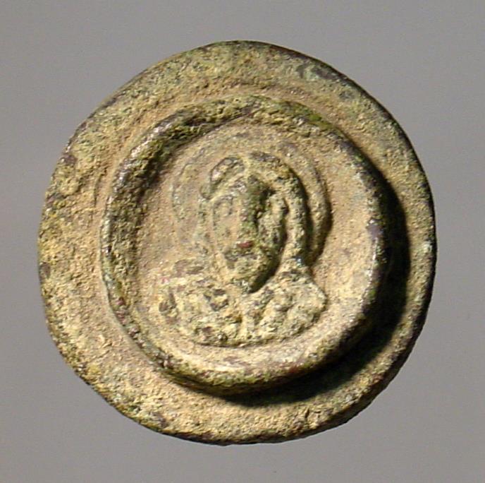 Dicke runde Platte mit Christusbüste als Relief
