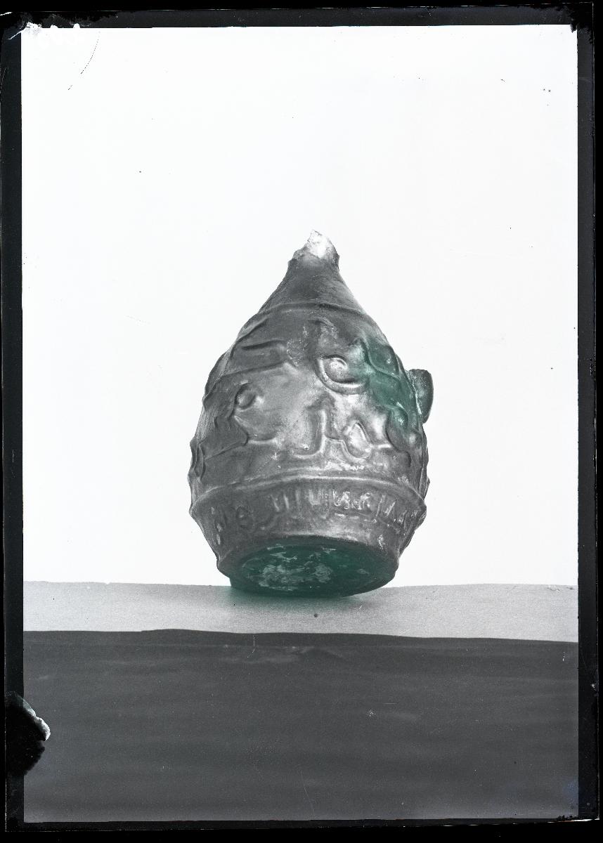 Glas (Professor Herzfeld), Studienmaterial