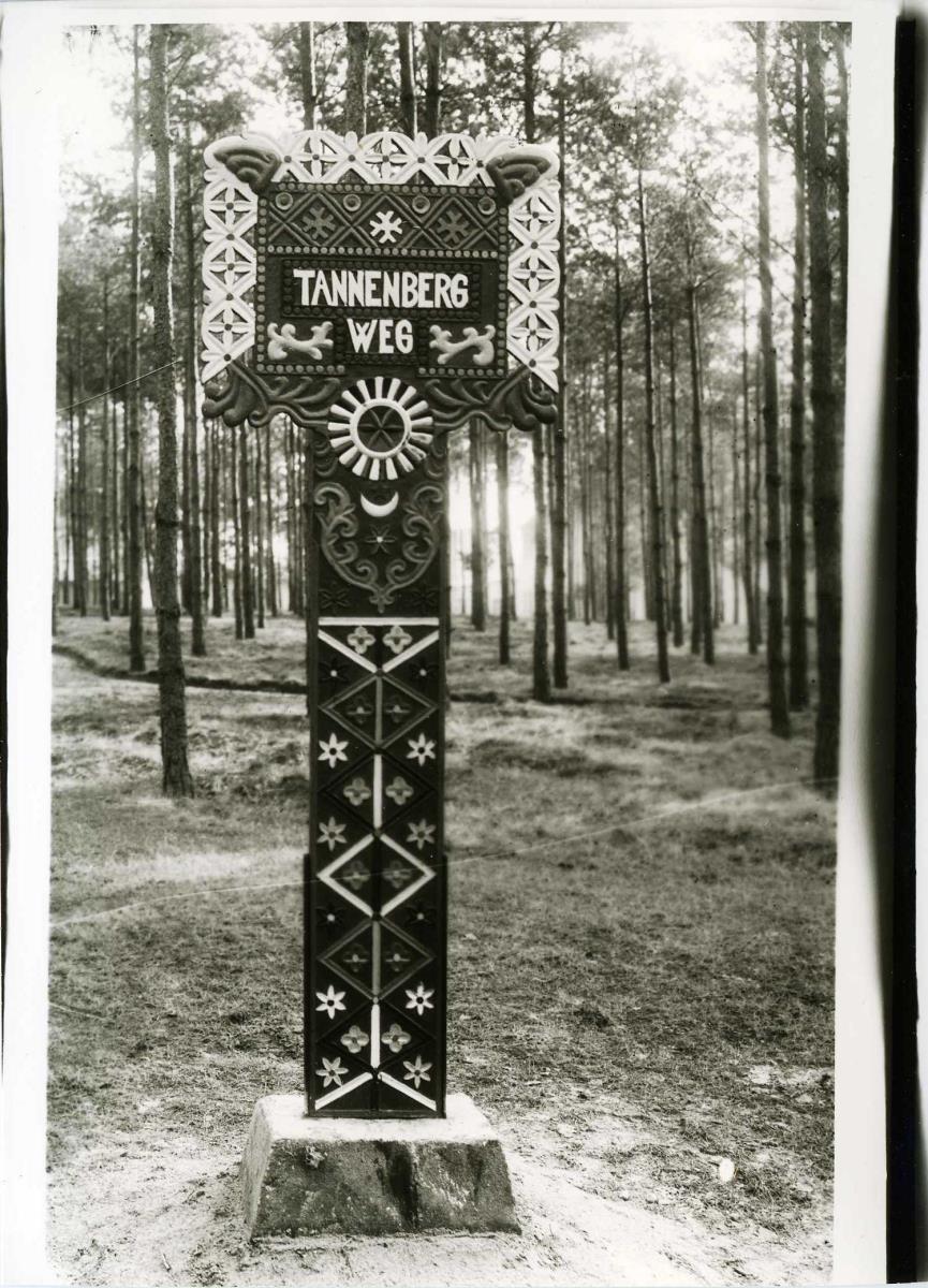 Tatarisches Straßenschild "Tannenbergweg"