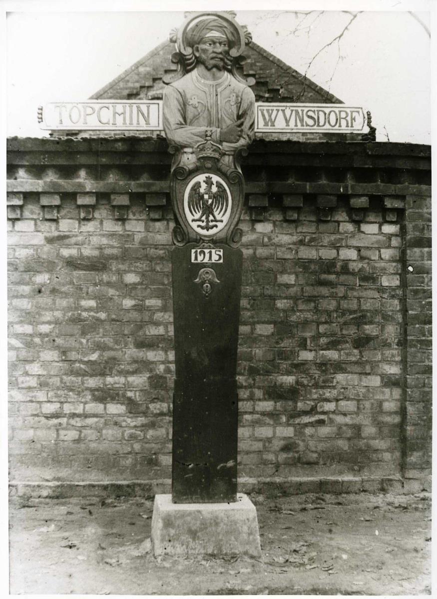 Wegweiser "Töpchin / Wünsdorf"