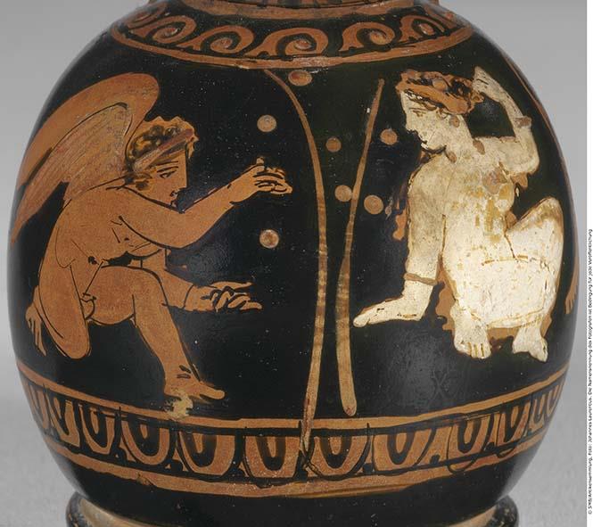 Attisch rotfigurige Bauchlekythos mit weißer Bemalung und Vergoldungen