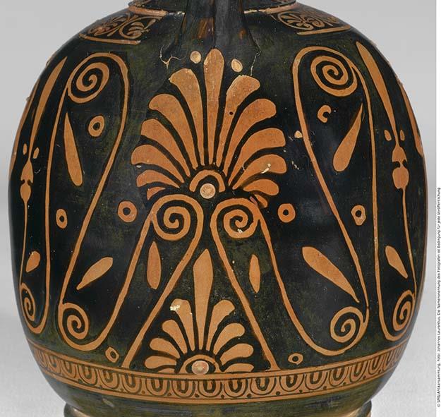 Attische rotfigurige Bauchlekythos mit weißer Bemalung und Vergoldung