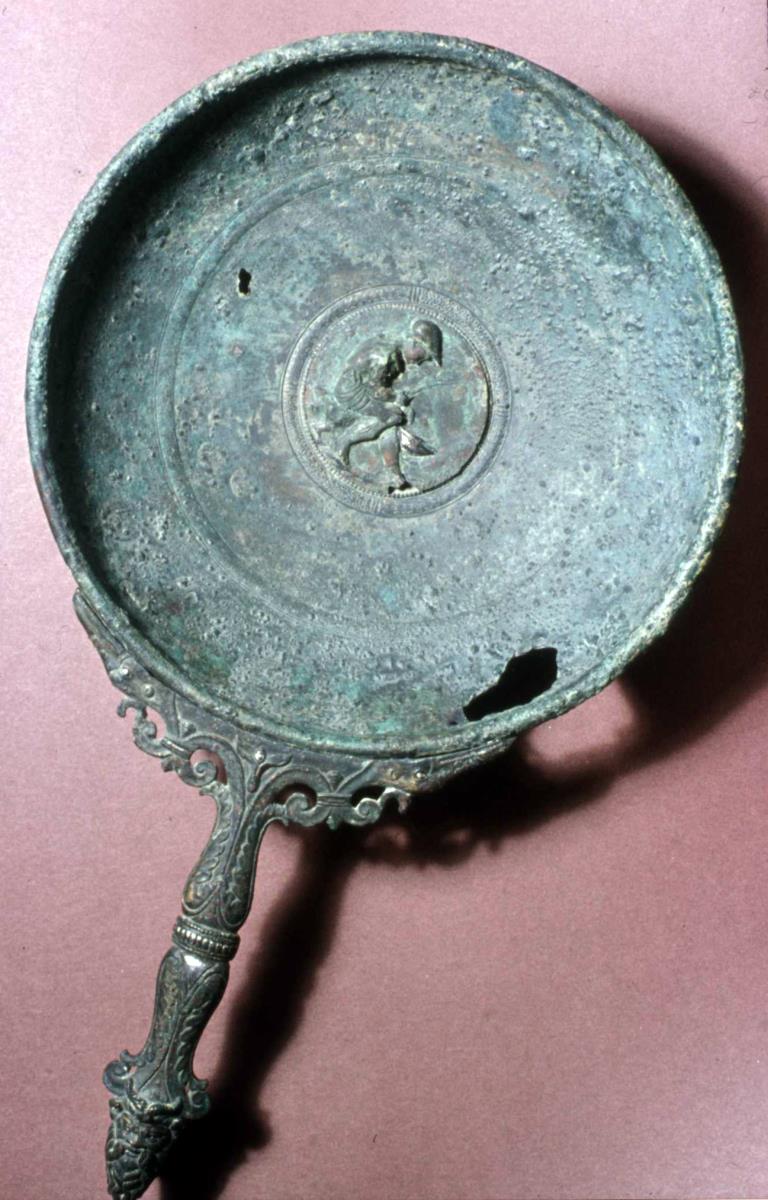 Griffschale mit Emblem aus dem römischen Ehrengrab