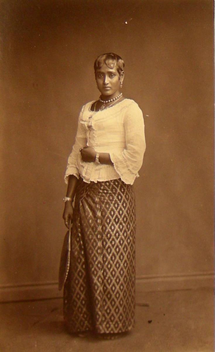 Singhalesin (E)