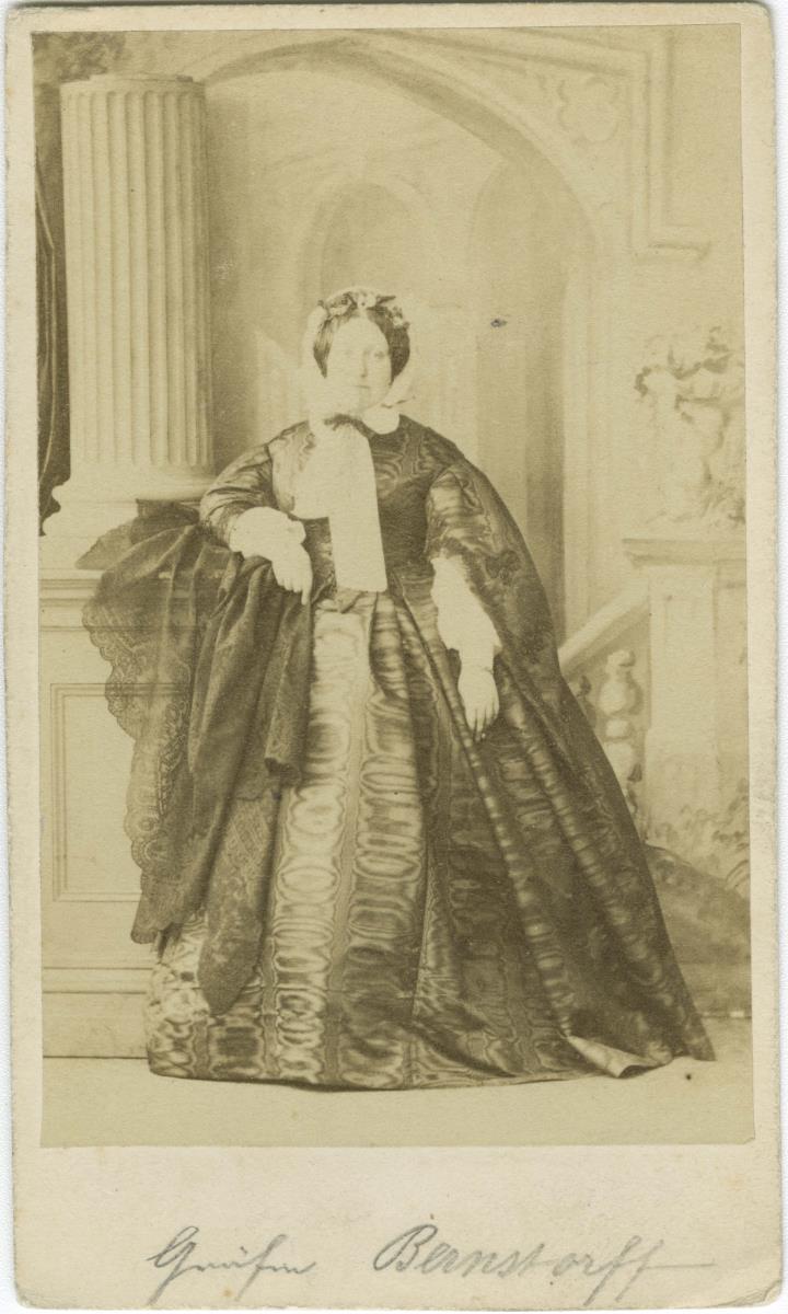 Porträt der Anna Gräfin von Bernstorff