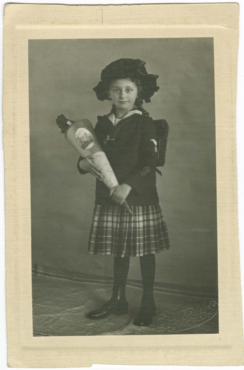 Porträt der Edith Frank (Edith Rohn)