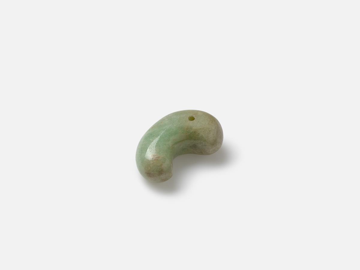 Krummjuwel (magatama)