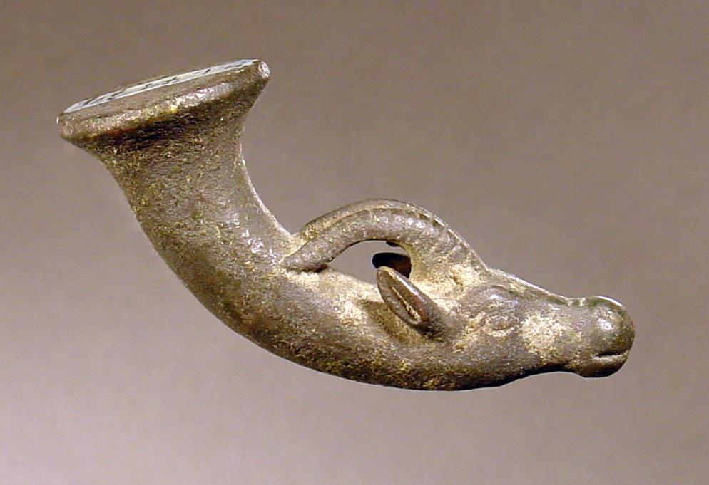 Kleines Rhyton (vermutlich Attribut einer römischen Larenstatuette)