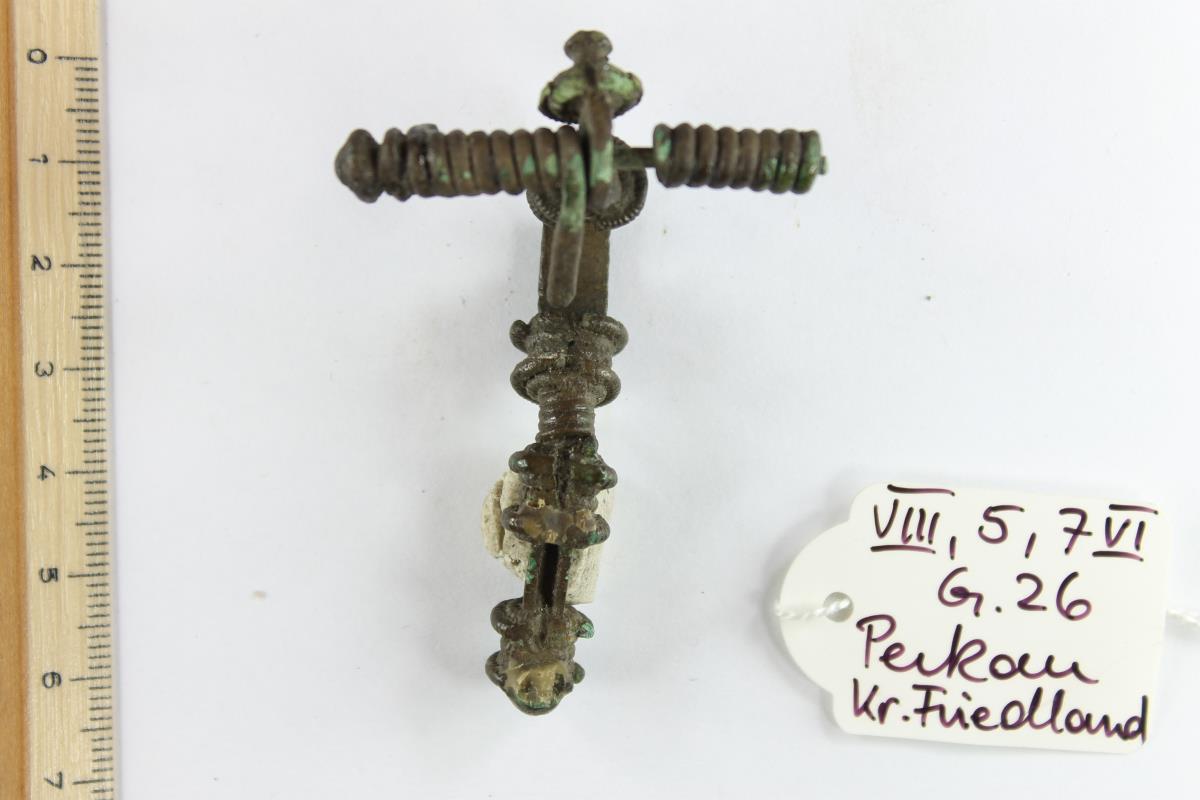 Fibel mit umgeschlagenem Fuß