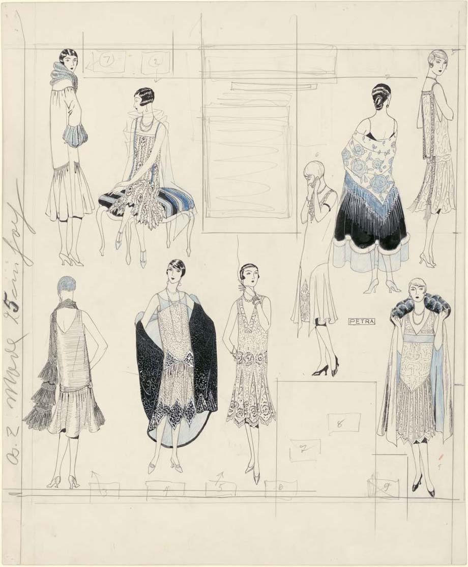 Frauen in Abendkleid und Cape