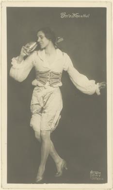 Grete Wiesenthal: Octavian im Rosenkavalier-Walzer von Richard Strauß