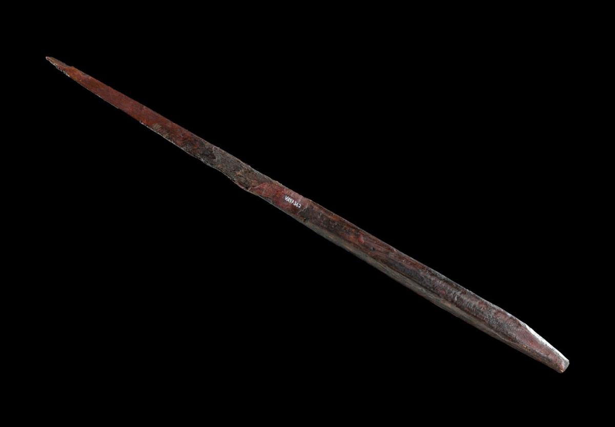 Stab, vierkantig, spitz zulaufend (Stichel?)